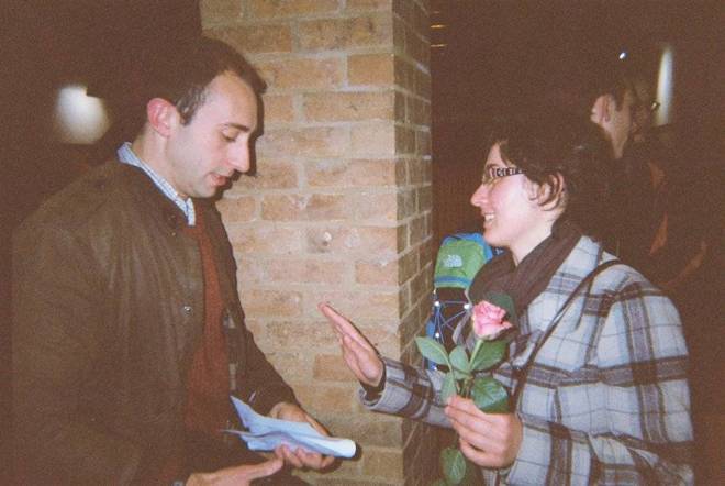 Alberto forcing roses on women